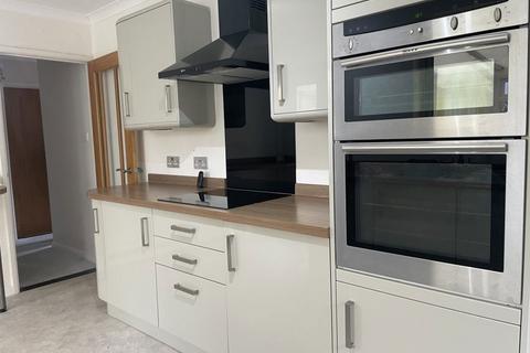 2 bedroom bungalow to rent, SANDOWN