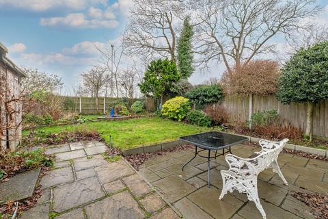 3 bedroom semi-detached house for sale, Barrymore Court, Grappenhall, WA4
