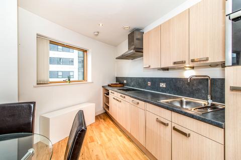 Studio to rent, Fernie Street, Manchester, M4