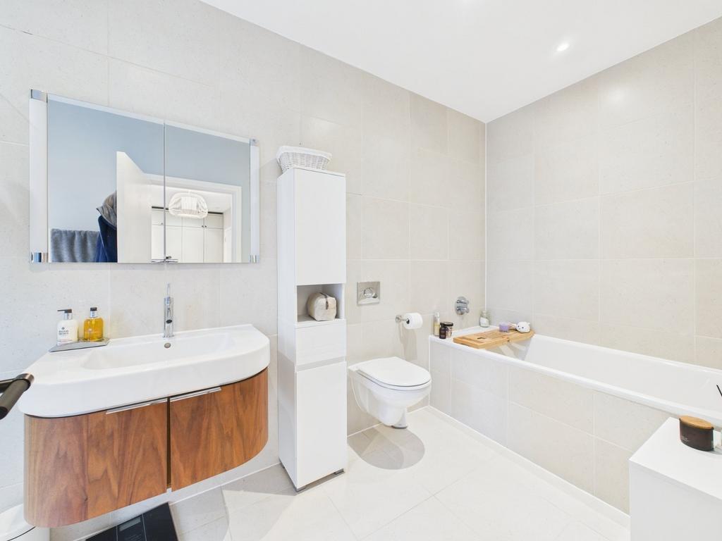 En Suite Bathroom