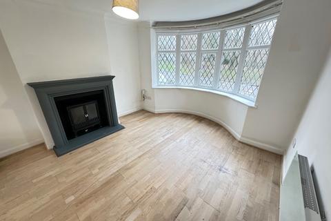 3 bedroom semi-detached house to rent, Turners Road South, Luton, Bedfordshire, LU2 0TG