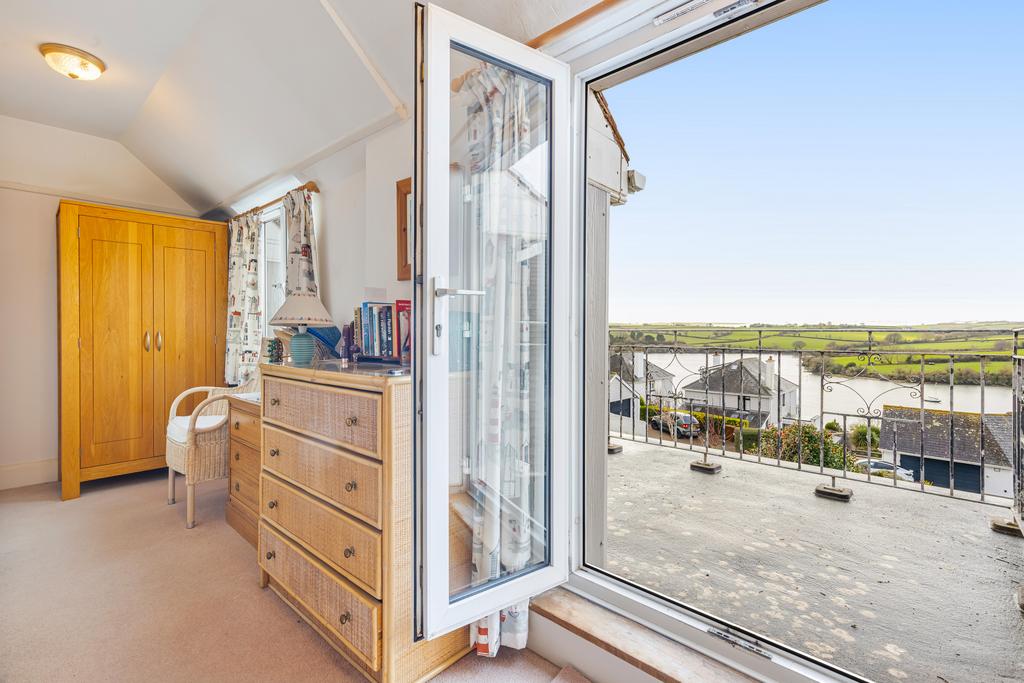 23 - 2 Lower Warren Rd Kingsbridge