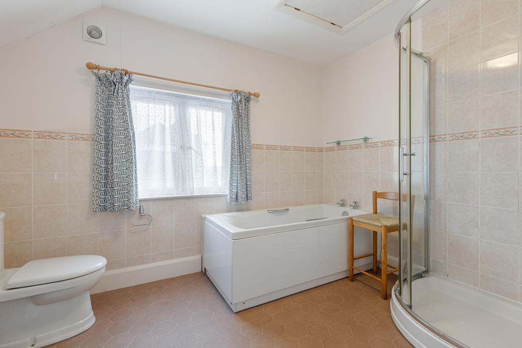 21 - 2 Lower Warren Rd Kingsbridge