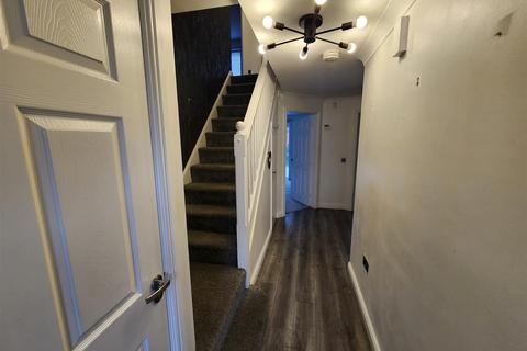 4 bedroom detached house to rent, Ellergreen Road, Hindley Green, Wigan