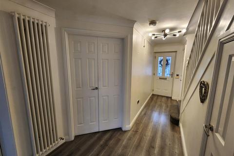 4 bedroom detached house to rent, Ellergreen Road, Hindley Green, Wigan
