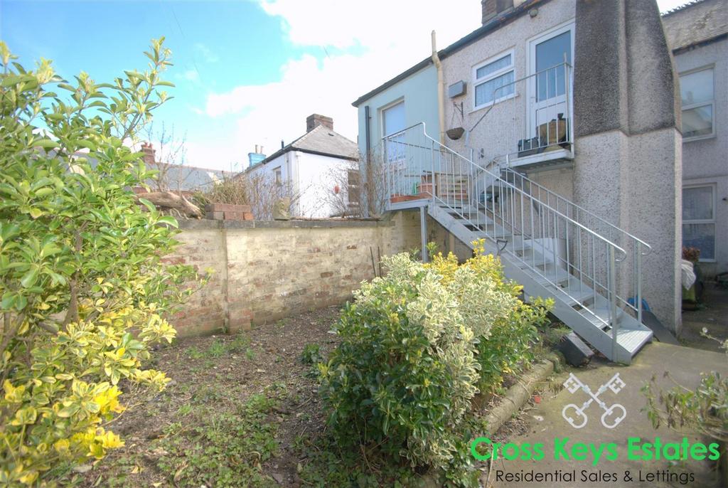 Shared Rear Courtyard