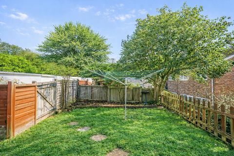 3 bedroom end of terrace house for sale, Stonehouse Drive, St. Leonards-On-Sea