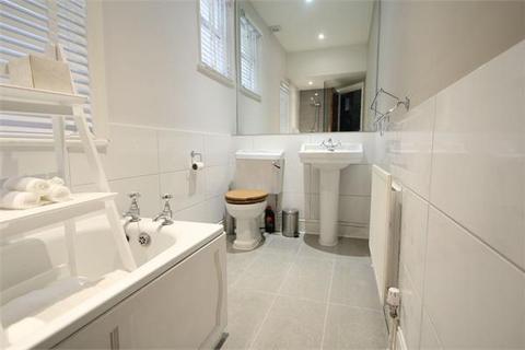 2 bedroom flat to rent, Brunswick Place, Hove