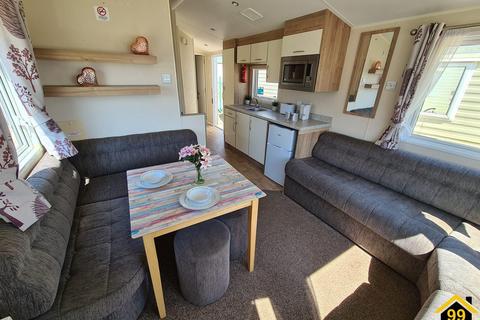 2 bedroom park home to rent, Newquay, Crantock, Cornwall, TR8