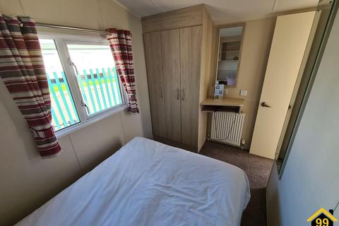 2 bedroom park home to rent, Newquay, Crantock, Cornwall, TR8