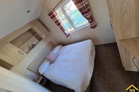2 bedroom park home to rent, Newquay, Crantock, Cornwall, TR8