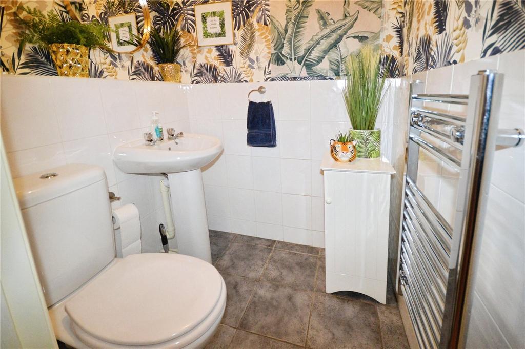 Cloakroom/Wc