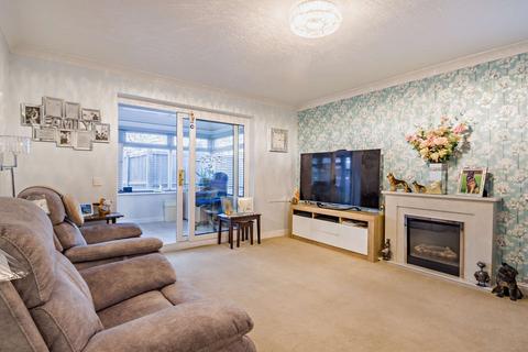 3 bedroom bungalow for sale, Kingston Mews, Clacton-on-Sea, CO15