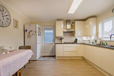 3 bedroom bungalow for sale, Kingston Mews, Clacton-on-Sea, CO15