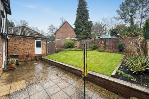 3 bedroom detached house for sale, Pennine Gardens, Dibden Purlieu, SO45
