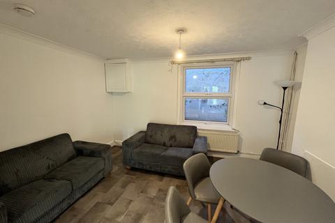 4 bedroom terraced house to rent, Washington Street, Brighton, BN2 9SR