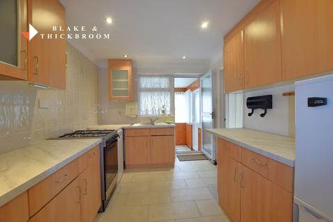 3 bedroom semi-detached house to rent, Ryde Avenue, Clacton-on-Sea