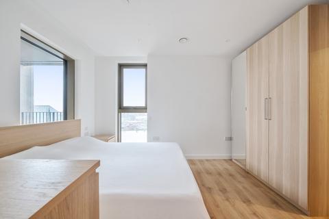1 bedroom flat for sale, One Thames Quay 222 Marsh Wall E14