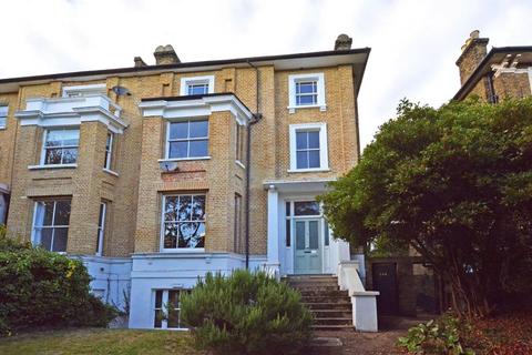 2 bedroom apartment to rent, Granville Park, London, SE13