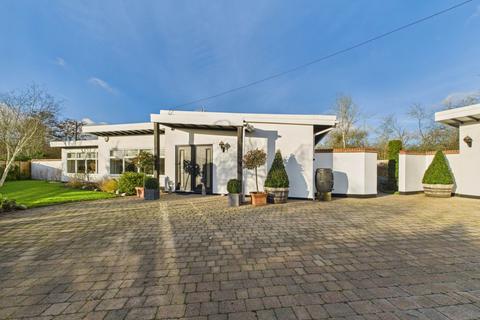 4 bedroom semi-detached house for sale, Marsh Lodge, Marsh