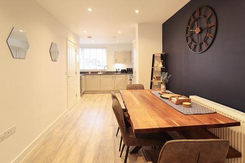 3 bedroom semi-detached house for sale, Cheshire Walk, Basildon, Essex, SS14
