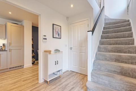 3 bedroom semi-detached house for sale, Cheshire Walk, Basildon, Essex, SS14