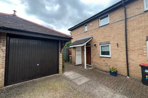 3 bedroom semi-detached house to rent, Loughton