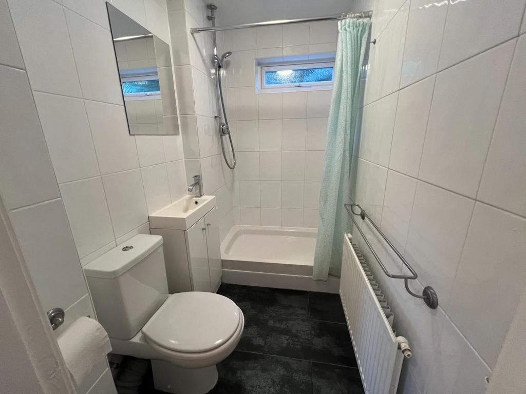 Downstairs shower room.JPG