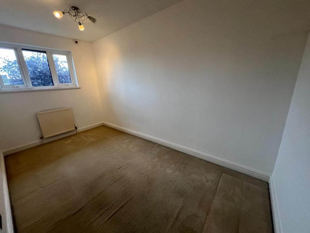 Bedroom 2.JPG