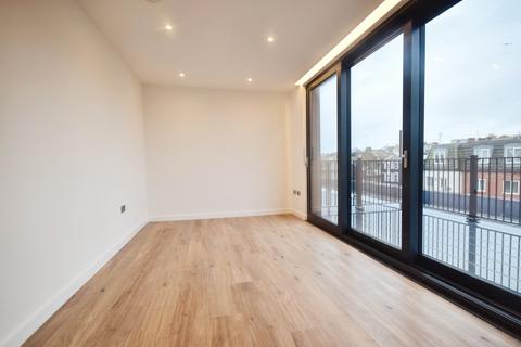 2 bedroom apartment to rent, Gallery Walk Margate CT9