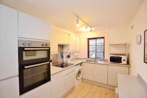 2 bedroom flat to rent, Orchard Brae Avenue, Edinburgh, EH4