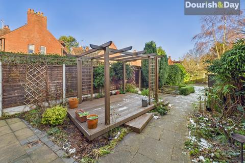 4 bedroom semi-detached house for sale, Beechcroft Avenue, Stafford ST16