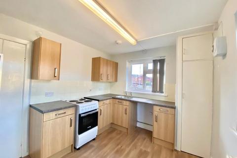 1 bedroom flat to rent, Lydgate Drive, New Mill, Holmfirth
