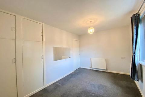 1 bedroom flat to rent, Lydgate Drive, New Mill, Holmfirth