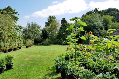 5 bedroom detached house for sale, Warren Crescent, Calne