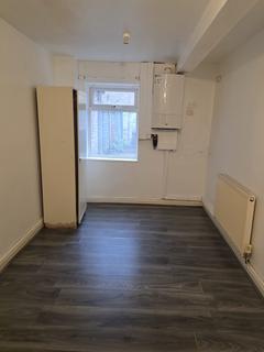 4 bedroom terraced house for sale, Bassett Croft, Birmingham B10