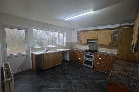 4 bedroom terraced house for sale, Bassett Croft, Birmingham B10