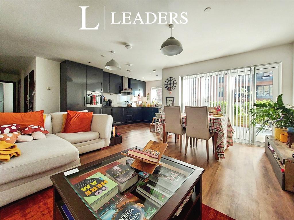 Lounge/ Kitchen