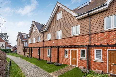 4 bedroom terraced house for sale, Ashtead