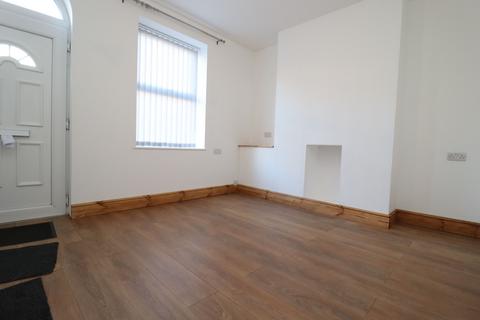 3 bedroom terraced house to rent, Villars Street, Warrington