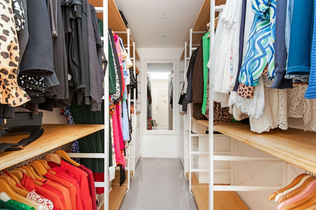 Walk in wardrobe