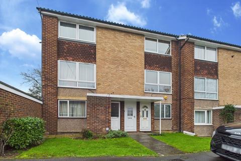 2 bedroom maisonette for sale, Shelley Close, Langley, Berkshire, SL3