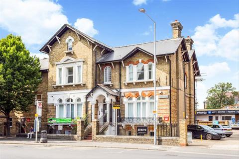 Studio to rent, London Road, Kingston Upon Thames KT2