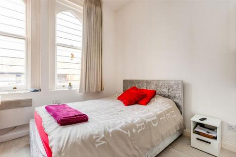 Studio to rent, London Road, Kingston Upon Thames KT2