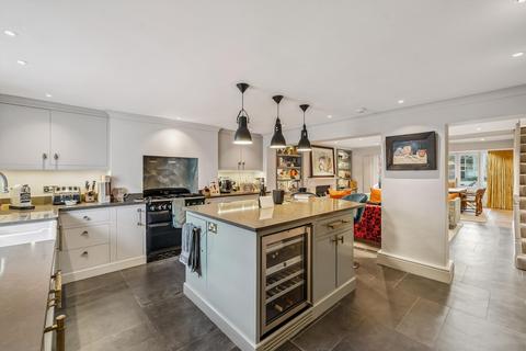 4 bedroom terraced house for sale, Fentiman Road, London, SW8