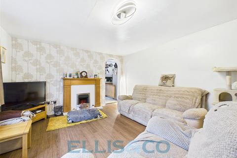 4 bedroom bungalow for sale, Birch Close, Hildenborough, Tonbridge, Kent, TN11