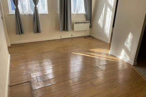 1 bedroom flat to rent, 71 Commonside, Brierley Hill