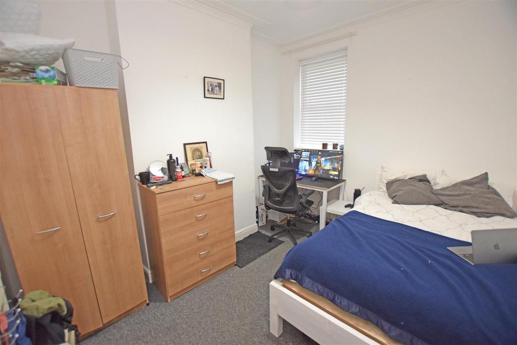 Bedroom1.jpg