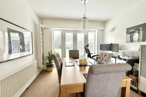 3 bedroom semi-detached house for sale, Holbrook Road, Stratford-upon-Avon CV37