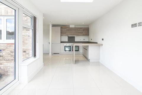 4 bedroom semi-detached house to rent, Picardy Close, Dobbs Weir, Hoddesdon